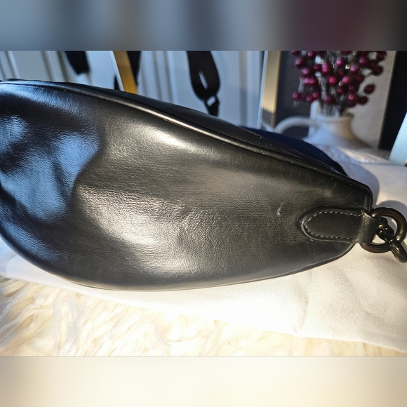 EUC Coach Hall Soft Sling Black Leather Crossbody - Picture 9 of 12